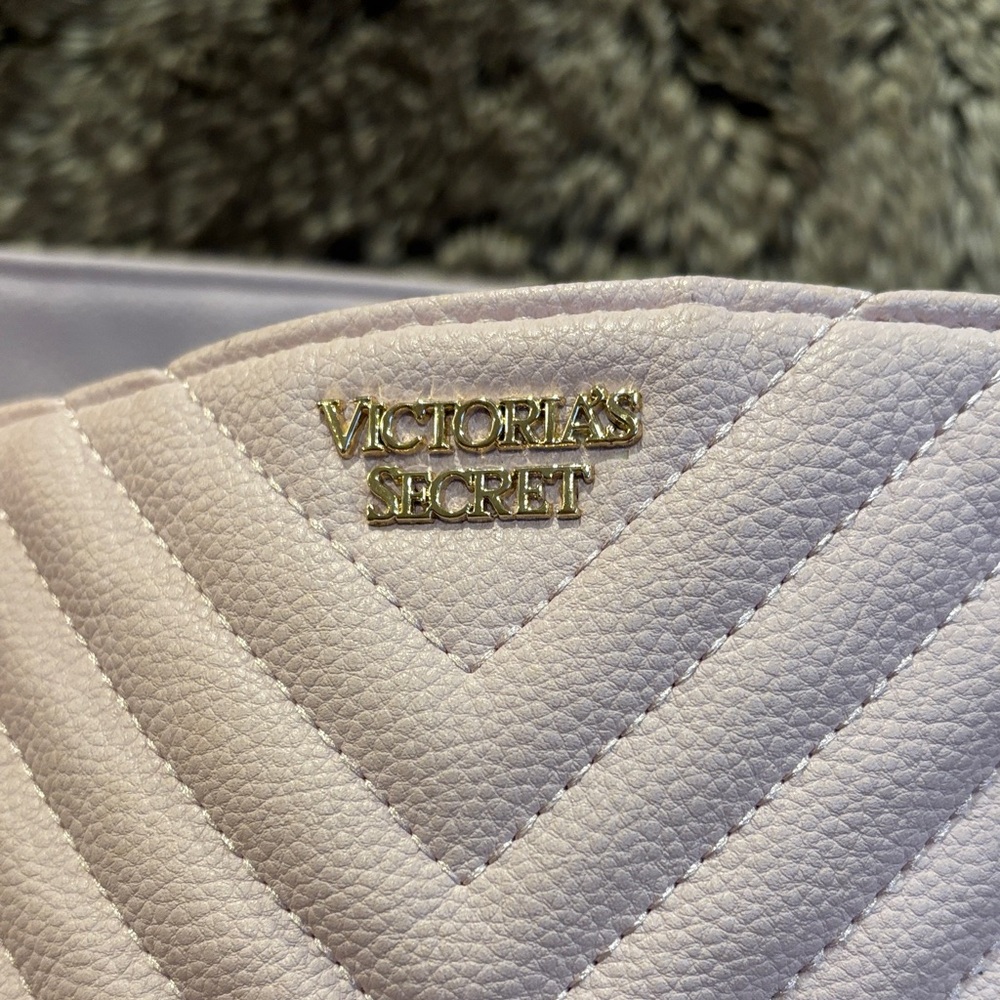 Pink Quilted Chain Shoulder Bag - Picture 2 of 6